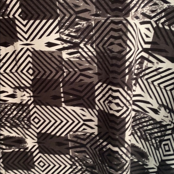 Lularoe Randy - Picture 2 of 2